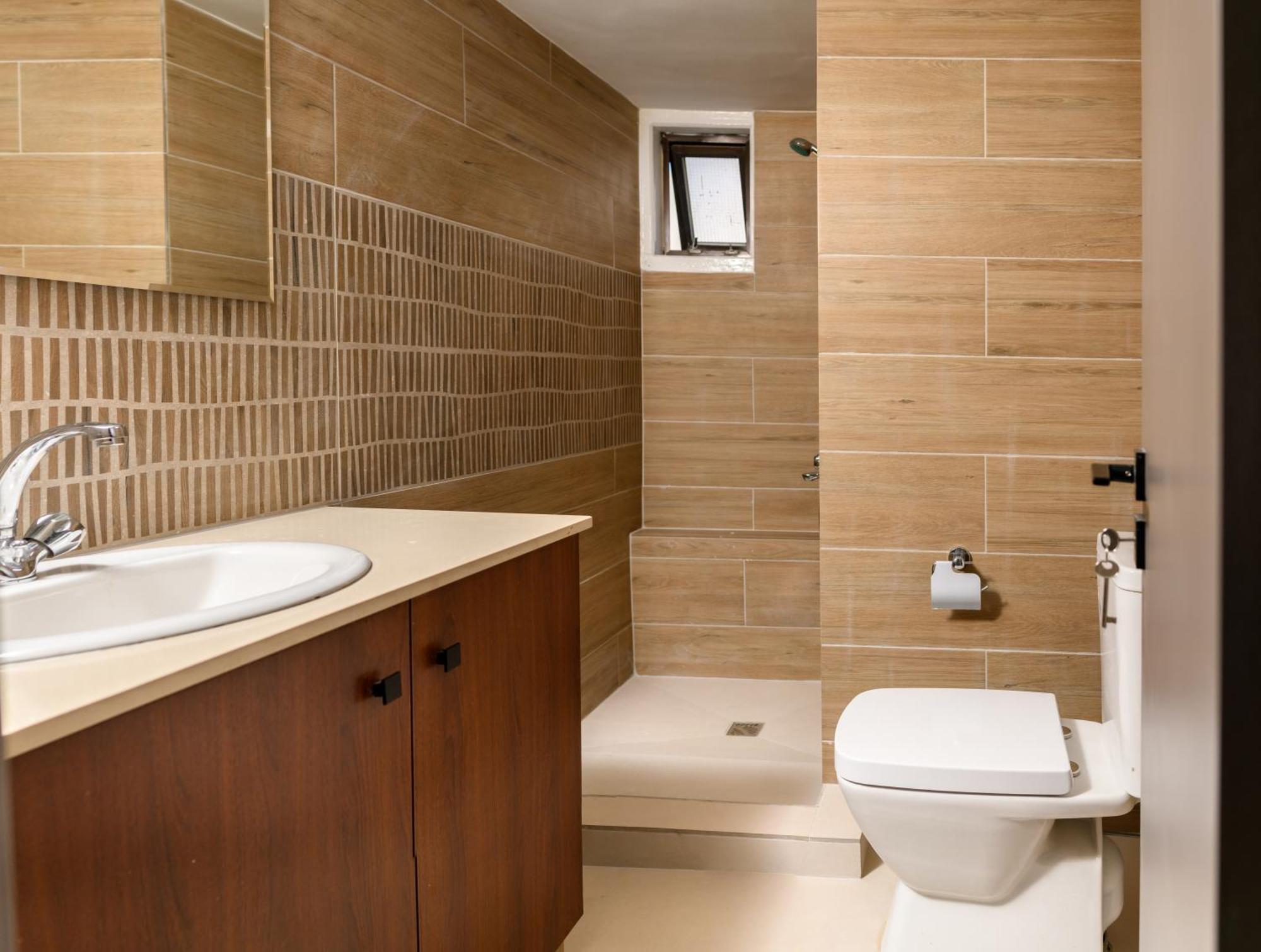 Ollies 3 Bedroom Apartment Larnaca Exterior photo